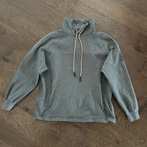 Varley funnelneck sweatshirt